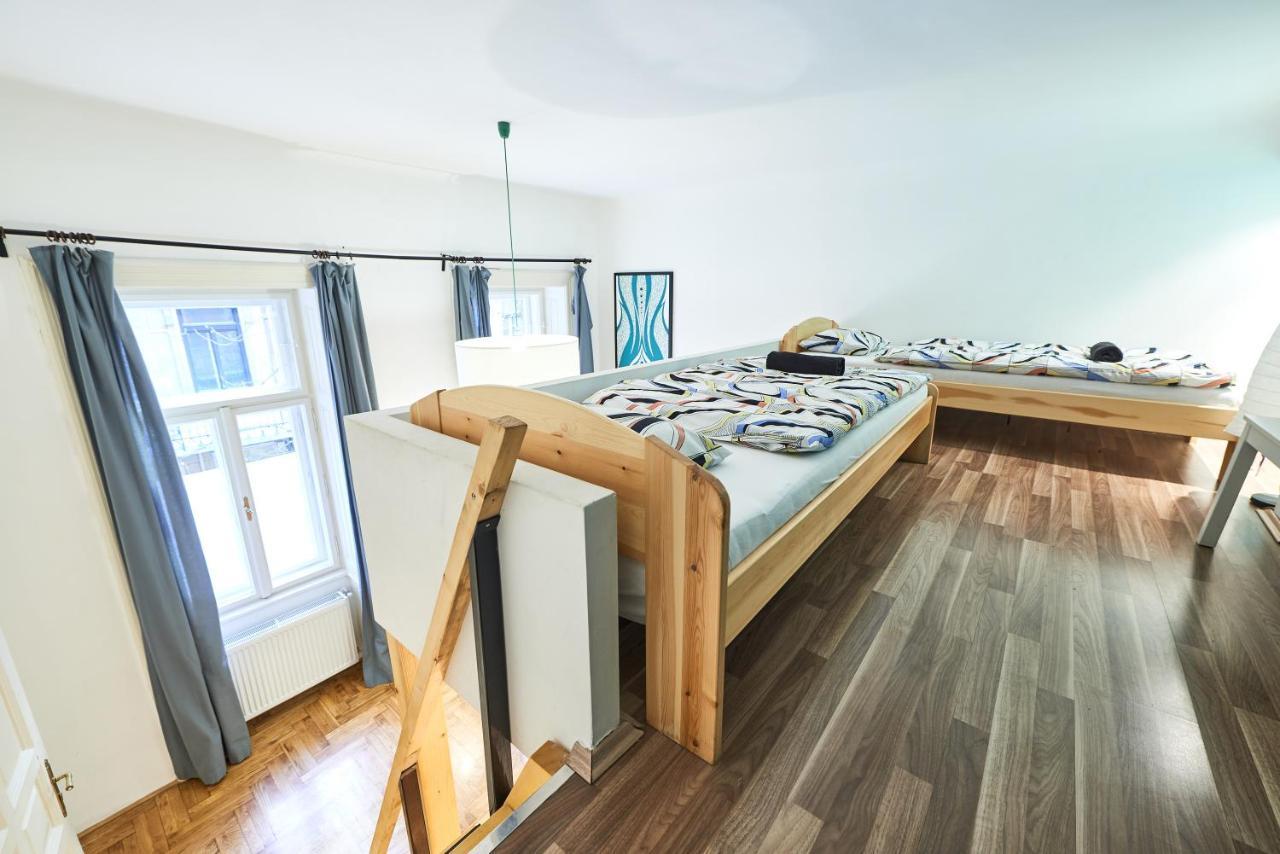 Large Apartment For Groups City Center Dist. VII Βουδαπέστη Εξωτερικό φωτογραφία