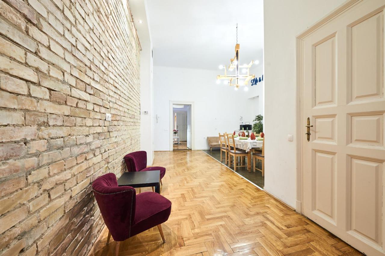 Large Apartment For Groups City Center Dist. VII Βουδαπέστη Εξωτερικό φωτογραφία