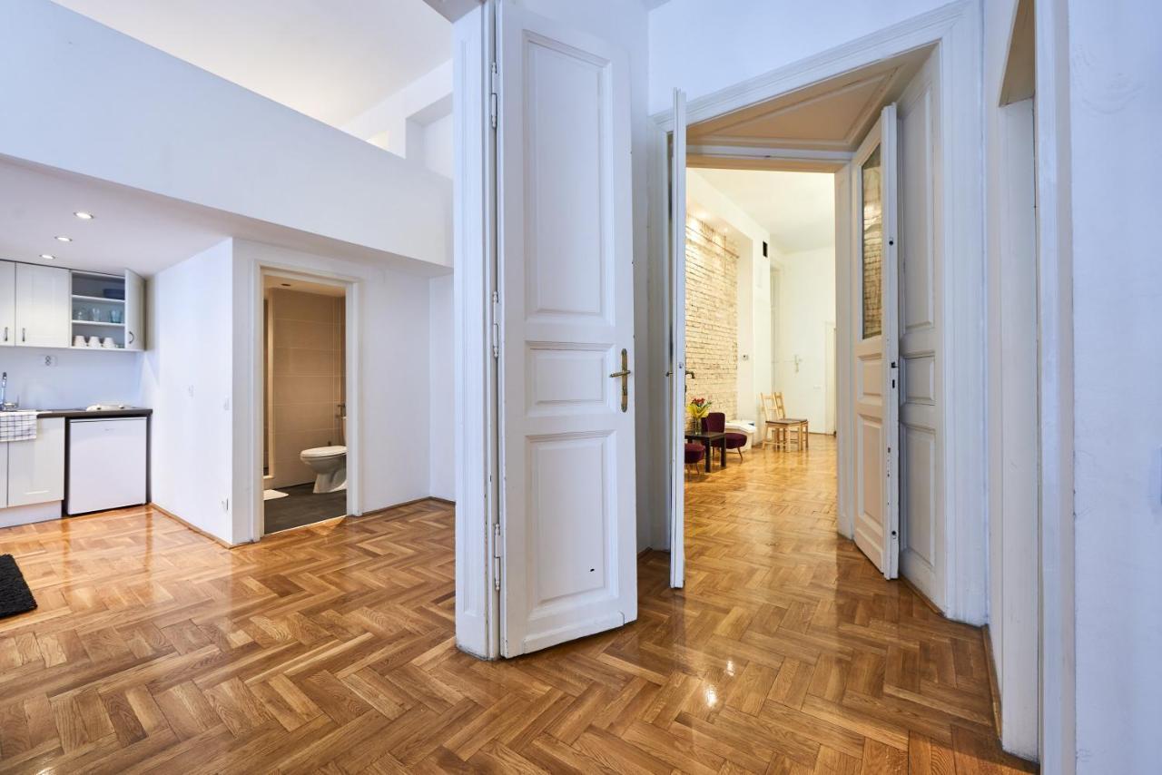 Large Apartment For Groups City Center Dist. VII Βουδαπέστη Εξωτερικό φωτογραφία