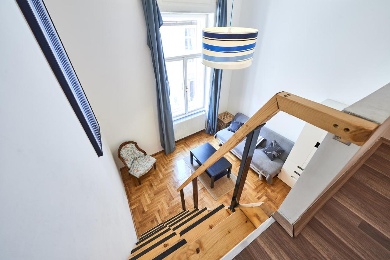 Large Apartment For Groups City Center Dist. VII Βουδαπέστη Εξωτερικό φωτογραφία