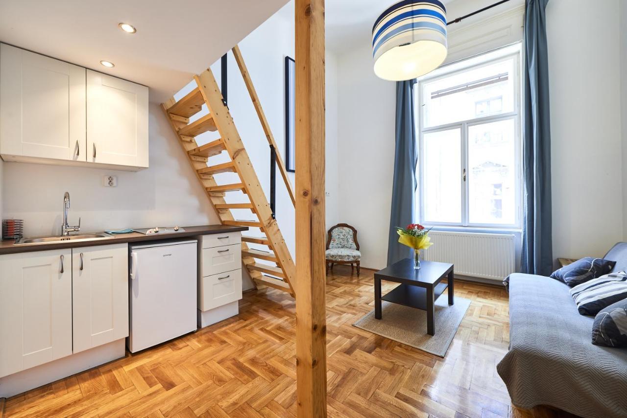 Large Apartment For Groups City Center Dist. VII Βουδαπέστη Εξωτερικό φωτογραφία