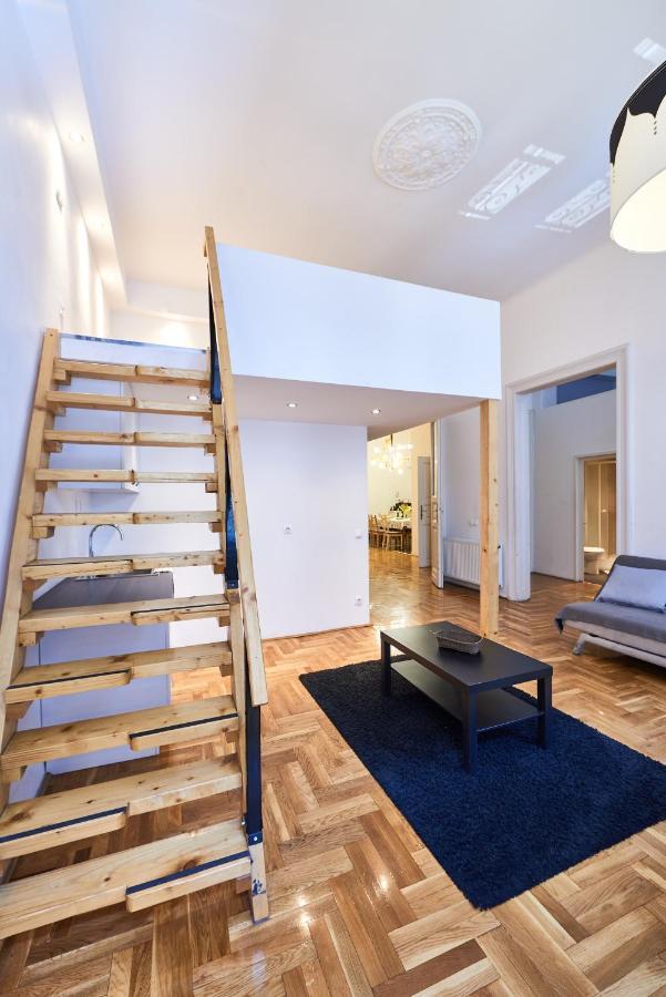 Large Apartment For Groups City Center Dist. VII Βουδαπέστη Εξωτερικό φωτογραφία