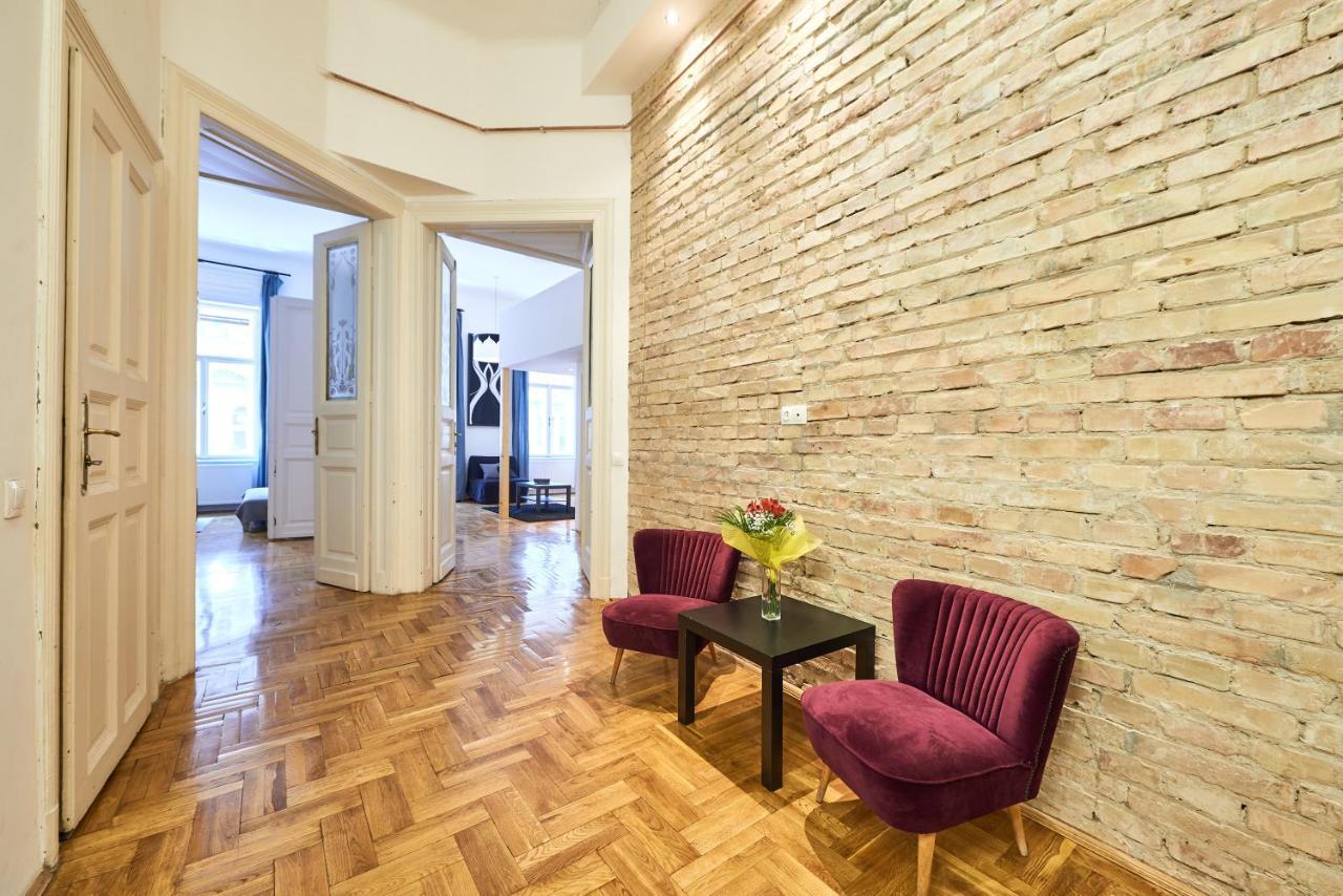 Large Apartment For Groups City Center Dist. VII Βουδαπέστη Εξωτερικό φωτογραφία