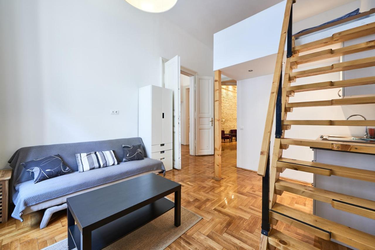 Large Apartment For Groups City Center Dist. VII Βουδαπέστη Εξωτερικό φωτογραφία