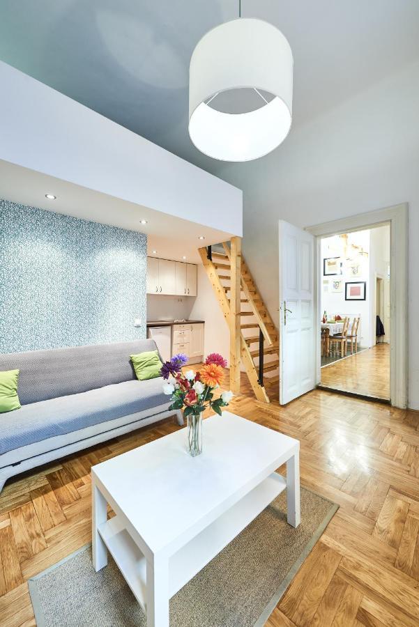 Large Apartment For Groups City Center Dist. VII Βουδαπέστη Εξωτερικό φωτογραφία