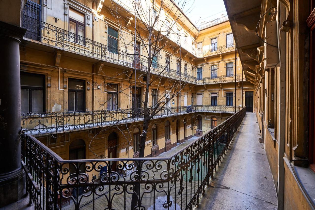 Large Apartment For Groups City Center Dist. VII Βουδαπέστη Εξωτερικό φωτογραφία